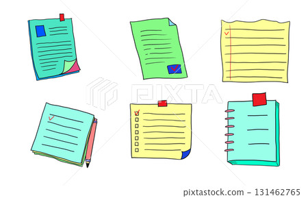 一套用於商業和教育的文具，在筆記本、文件等上貼有便籤，以強調它們的重要性。 131462765