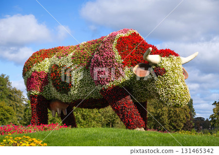 Ventspils "Flower Cow" Sculpture, Latvia, 25.09.2025 Ventspils "Flower Cow" Sculpture, Latvia, 25.09.2025 131465342