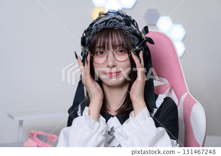 坐在遊戲椅上的地雷女孩 131467248