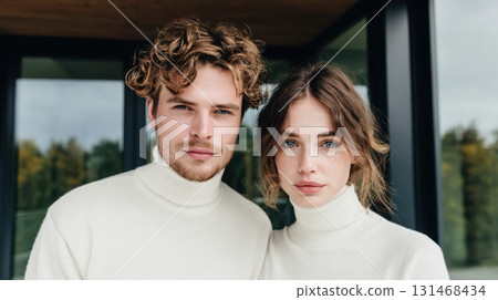 Couple in cozy sweaters 131468434