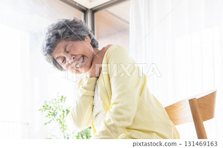 Senior woman with shoulder pain Senior woman with shoulder pain 131469163