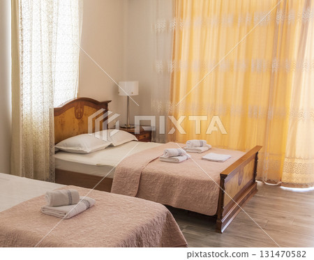 Room in the hotel with old fashioned furniture 131470582