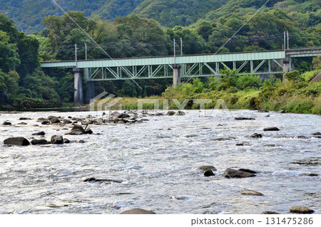 秋日利根川風景 - 上越線鐵橋 - 棚下不動附近景色 秋日利根川風景 - 上越線鐵橋 - 棚下不動附近景色 131475286