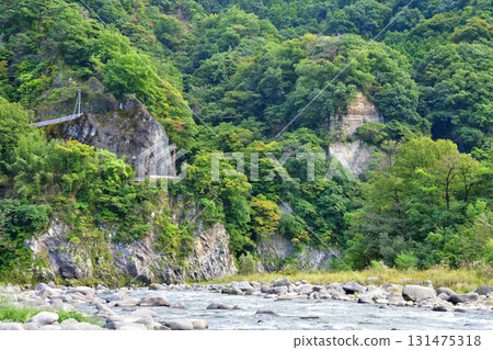 The calm flow of the Tone River in autumn - a view of the area around Tanashita Fudo The calm flow of the Tone River in autumn - a view of the area around Tanashita Fudo 131475318