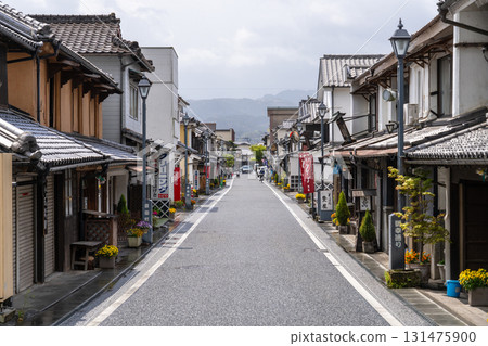 Oita Prefecture: Mamedamachi Shopping Street and Traditional Old Streetscape 131475900