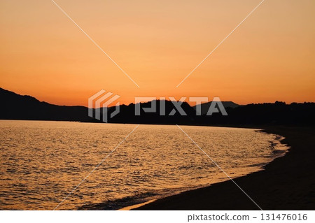 Beautiful sandy beach during magic hour Beautiful sandy beach during magic hour 131476016