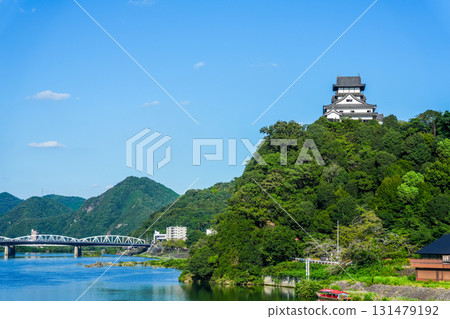 Blue sky and Inuyama Castle, Inuyama City, Aichi Prefecture 131479192