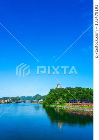 Blue sky and Inuyama Castle, Inuyama City, Aichi Prefecture 131479193
