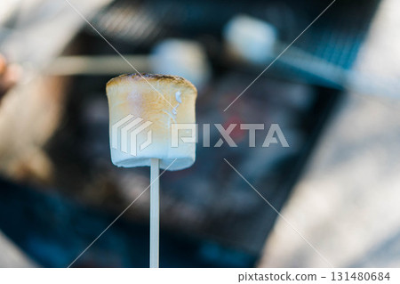Grilled marshmallows 131480684