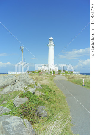 九月下旬，青森縣東通村，秋高氣爽的尻屋崎燈塔 131481770