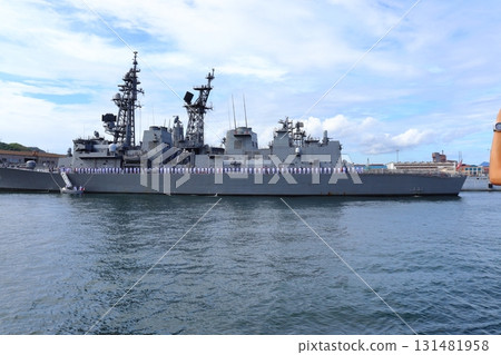 Self-Defense Force members lined up on a destroyer (Kure City, Hiroshima Prefecture) Self-Defense Force members lined up on a destroyer (Kure City, Hiroshima Prefecture) 131481958