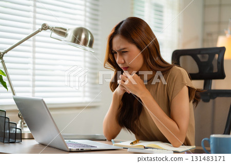 Business woman are under stress from working for poor work, failed work. Business woman are under stress from working for poor work, failed work. 131483171