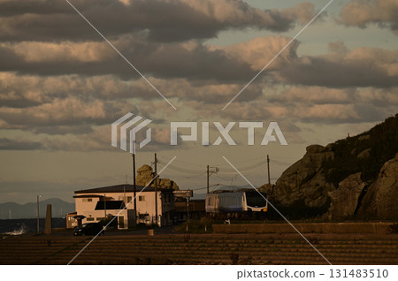 Senjojiki Kaigan Station on the Gono Line in the evening Senjojiki Kaigan Station on the Gono Line in the evening 131483510