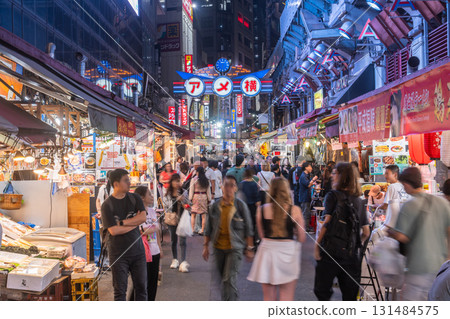 《Tokyo》Ameyoko Shopping Street/Ueno Busy Market 《Tokyo》Ameyoko Shopping Street/Ueno Busy Market 131484575