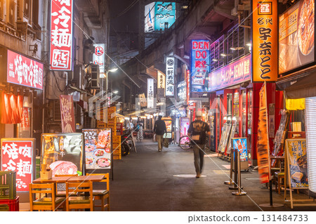 《東京》上野站前・守衛酒吧街 《東京》上野站前・守衛酒吧街 131484733