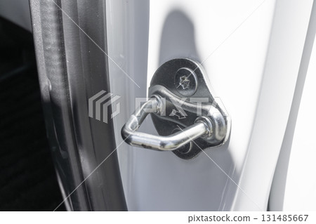 連接車身和滑動門的金屬部件 連接車身和滑動門的金屬部件 131485667
