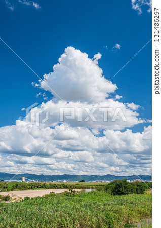京都府久世郡久禦山町秋日天空中的雲彩 京都府久世郡久禦山町秋日天空中的雲彩 131486297
