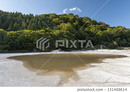 秋日傍晚的烏索里山湖、恐山 131488614
