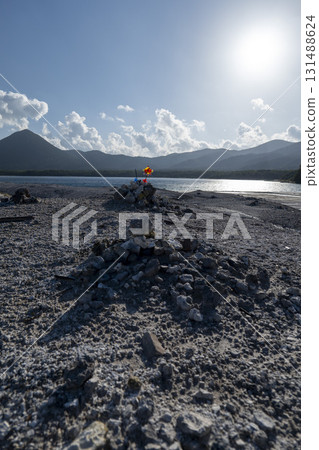 秋日傍晚的烏索里山湖、恐山 131488624