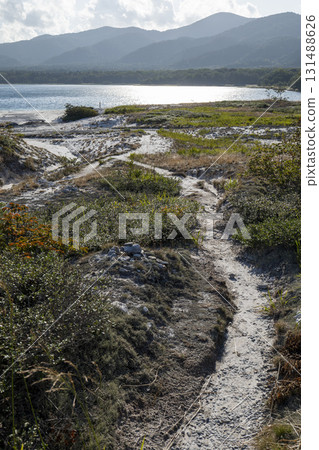 秋日傍晚的烏索里山湖、恐山 131488626
