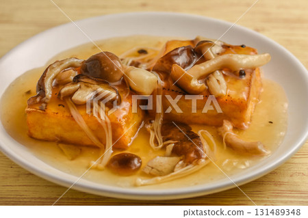蘑菇醬炸豆腐 131489348