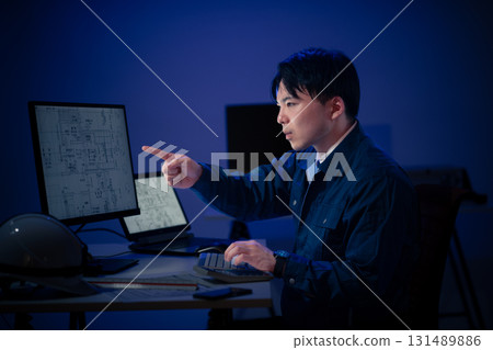 年輕人加班 年輕人加班 131489886