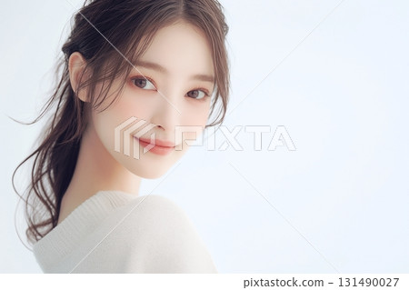 30 歲或 40 歲左右、皮膚美麗的女性形象 131490027