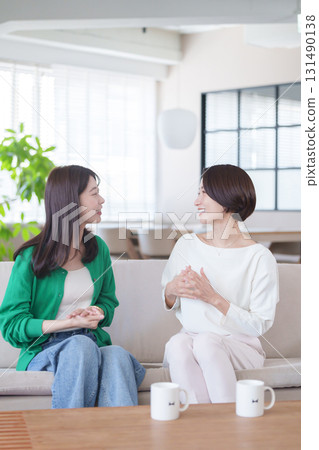 談話的女人 131490138