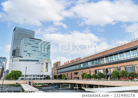 宮城縣仙台市、JR仙台站西口(步行甲板)及週邊城市景觀 宮城縣仙台市、JR仙台站西口(步行甲板)及週邊城市景觀 131490178