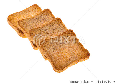 Rye croutons isolated 131491016