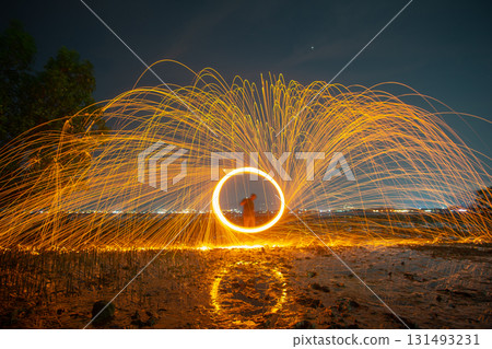 Sparkling light scattered in lines looks strangely beautiful. 131493231