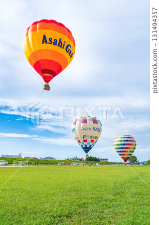 鈴鹿天空節，熱氣球輕輕飄浮（三重縣鈴鹿市） 131494357