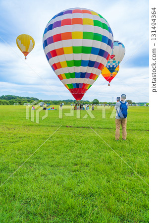 Suzuka Sky Festa, hot air balloons floating softly (Suzuka City, Mie Prefecture) Suzuka Sky Festa, hot air balloons floating softly (Suzuka City, Mie Prefecture) 131494364