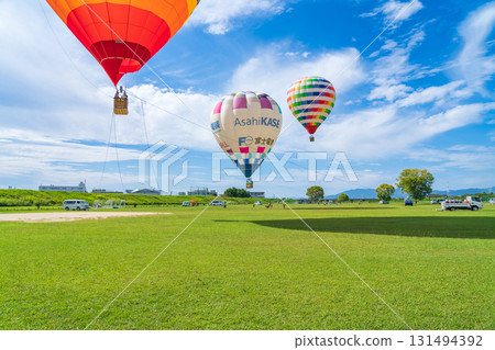 Suzuka Sky Festa, hot air balloons floating softly (Suzuka City, Mie Prefecture) Suzuka Sky Festa, hot air balloons floating softly (Suzuka City, Mie Prefecture) 131494392