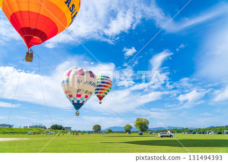 鈴鹿天空節，熱氣球輕輕飄浮（三重縣鈴鹿市） 131494393