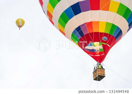 Suzuka Sky Festa, hot air balloons floating softly (Suzuka City, Mie Prefecture) 131494548