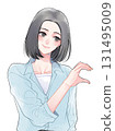 Illustration of a black-haired woman making a heart pose 131495009