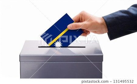 手持投票選票和有諾魯國旗的投票箱。選舉。 131495532