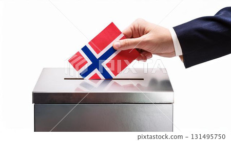 帶有挪威國旗上手動投票選票的投票箱。選舉。 131495750