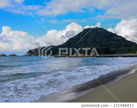 指月山和海岸 131496853