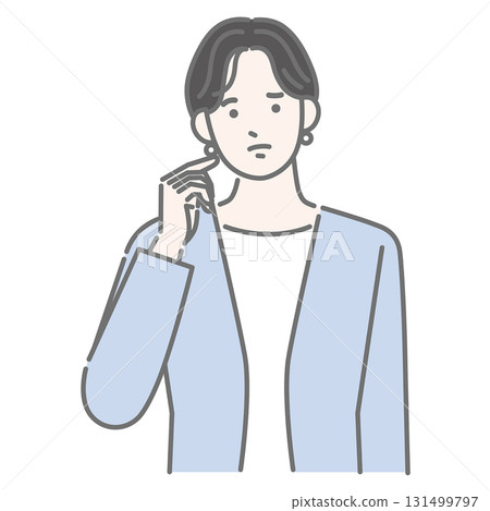 一位女商人滿臉憂慮地思考 一位女商人滿臉憂慮地思考 131499797