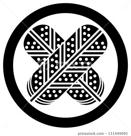 This is the family crest, Takagi family hawk feather. This is the family crest, Takagi family hawk feather. 131499995