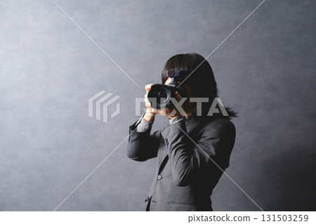 Photographer Photographer 131503259