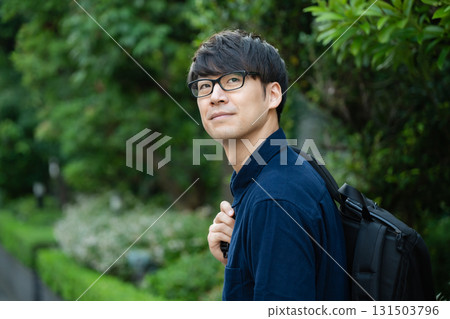 背包的男人 背包的男人 131503796