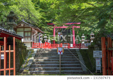 奈良談山神社入口處的鳥居與石階 奈良談山神社入口處的鳥居與石階 131507473