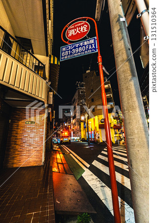 Fire hydrant sign and Yokohama at night Fire hydrant sign and Yokohama at night 131510364