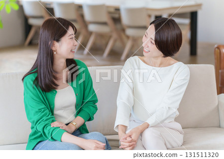 Women who talk 131511320