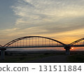 河床、日本最長的水管橋和日落風景 131511884