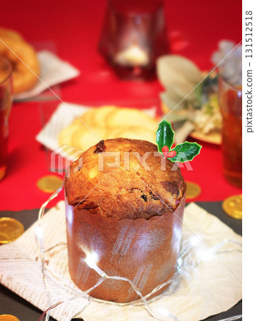 派對風格的義大利聖誕麵包 131512518