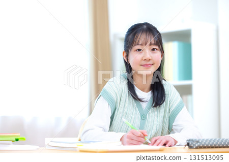 學習的女孩 131513095